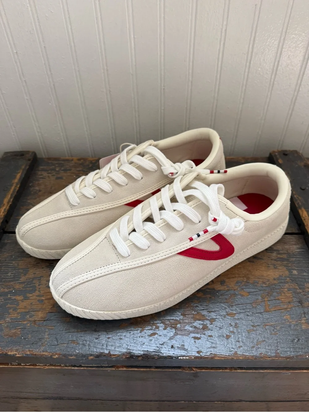 Tretorn Nylite Womens Cream Sneakers with Red Accent NWT